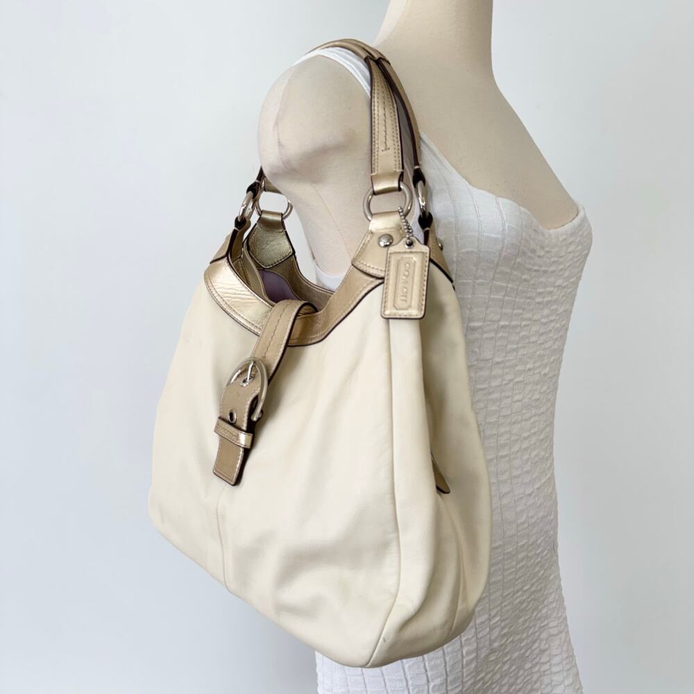 Coach Soho Lynn Leather Large Hobo Shoulder Bag Red Chalk White F17092 - Picture 3 of 16